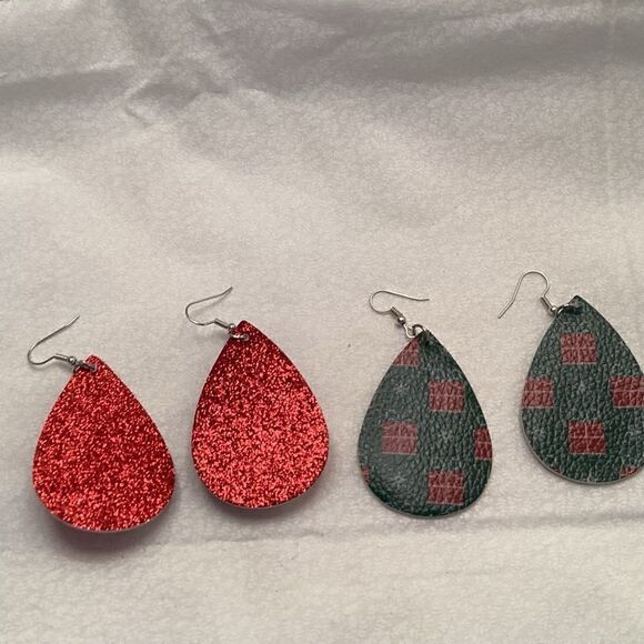 Set of 2 Pair of Leather Christmas Earrings - Picture 4 of 6